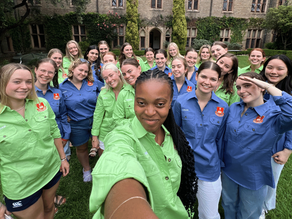 Sancta Undergrad Student Leaders and Resident Assistants pose for a photo in the College Quadrangle